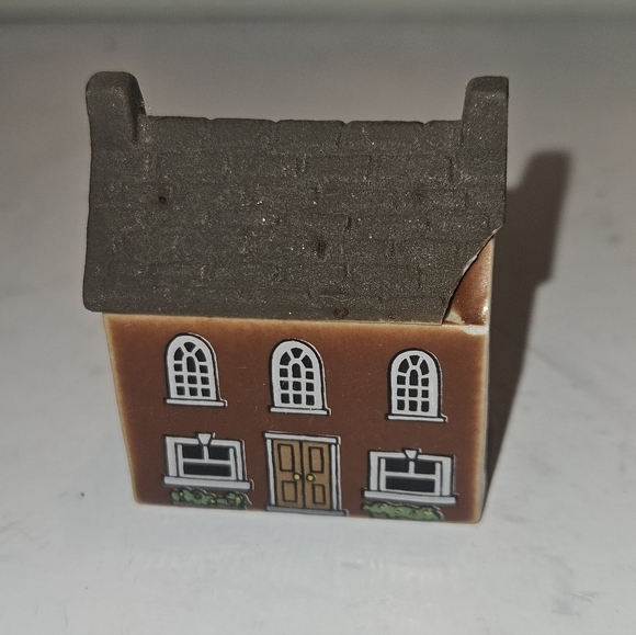 Wade Whimsy On Why Miniature Village House Set Of 4 - Picture 7 of 7